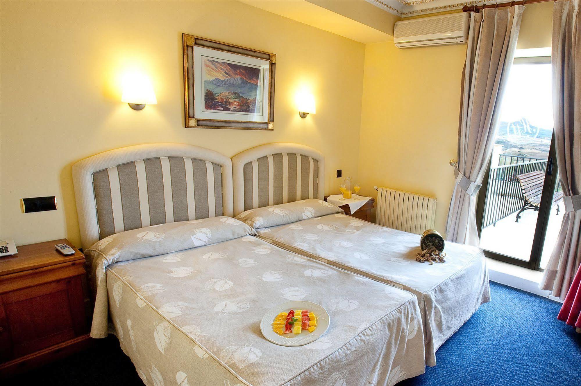 Hotel Marixa La Guardia Екстериор снимка